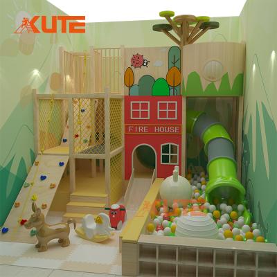 KUTE 80㎡原木森林主题室内攀爬游乐区 | 小型早教 / 亲子餐厅定制儿童淘气堡